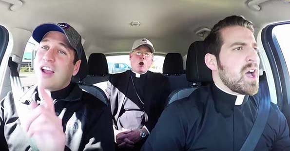 Viral El Carpool Karaoke De Dos Sacerdotes Y Un Obispo