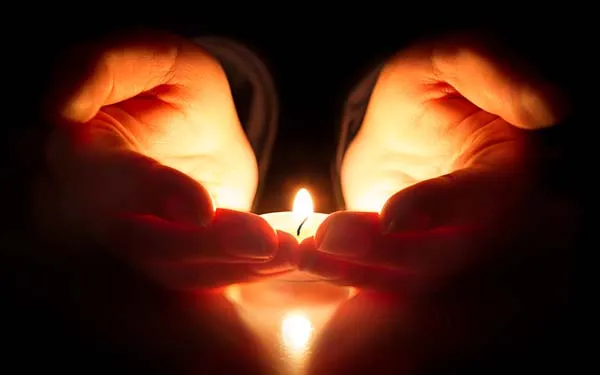 Agonizante, 7 sencillas oraciones que puedes rezar delante de un agonizante o alguien que ha fallecido