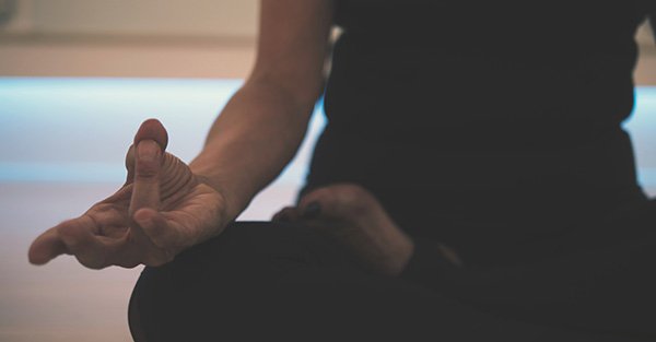 ¿Yoga y cristianismo son compatibles? Sacerdote responde